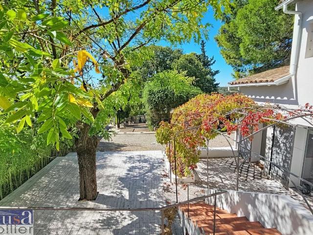 Maison, Nîmes