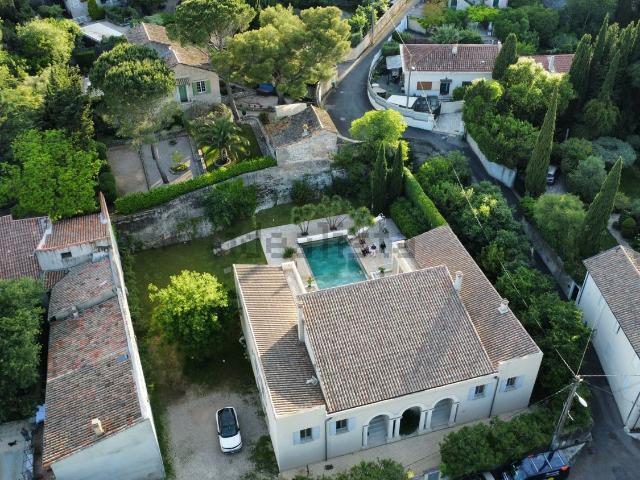 Maison, Nîmes
