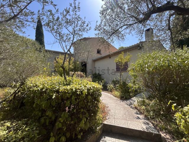 Maison, Nîmes