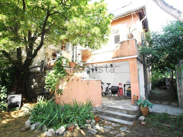 Maison, Nîmes