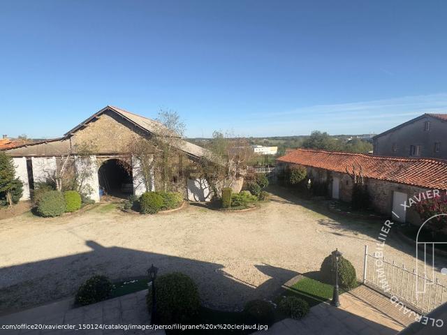 Maison, Nueil les Aubiers