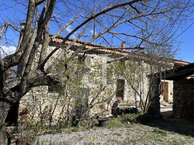 Maison, Nyons