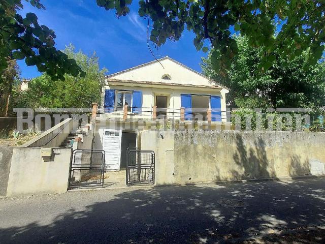 Maison, Nyons