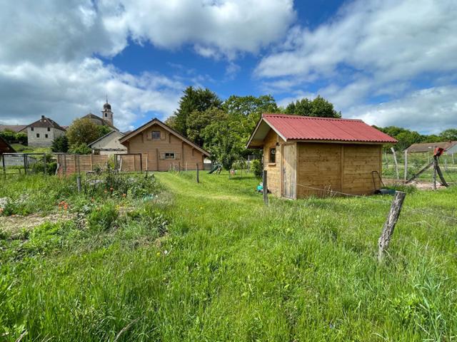 Maison Soucia 5 pièce s 70m² avec chalet de 17m²