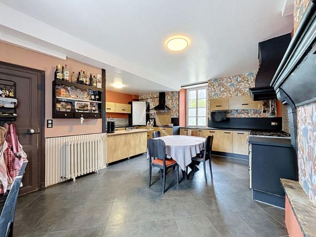 Maison Soeurdres 13 pièce s