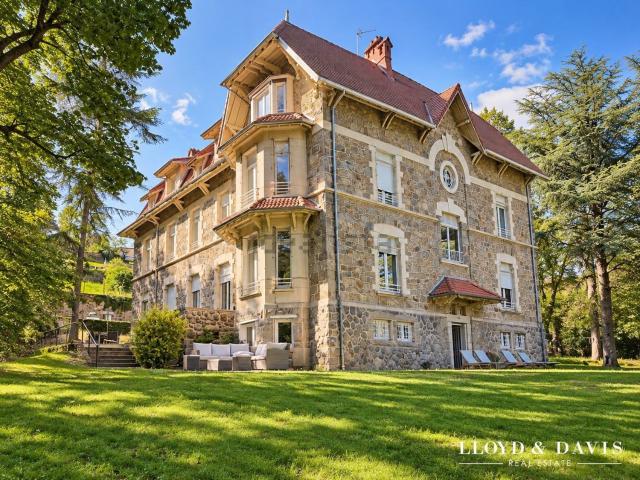 Maison, Satillieu