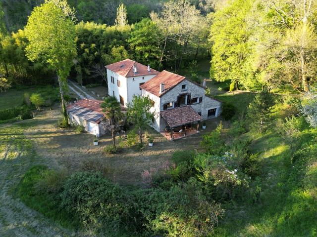 Maison, Sauvagnas