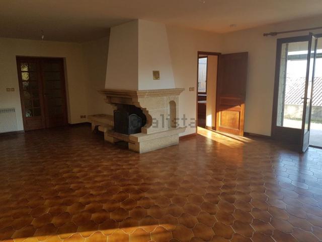 Maison, Sauveterre
