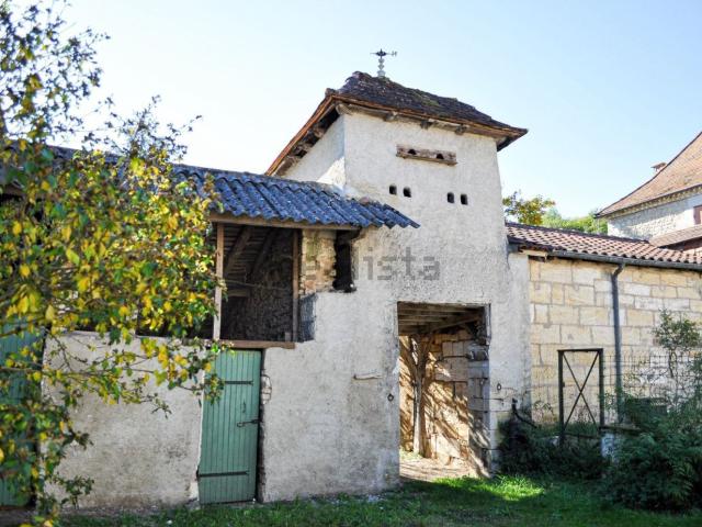 Maison, Savignac les Églises
