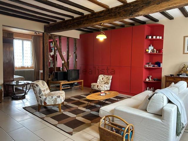 Maison, Savignies