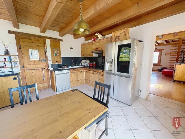 Maison Savigny Habitation + revenu locatif + 170 m² d'atel. 188m² Savigny