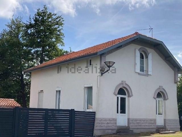Maison, Sabres