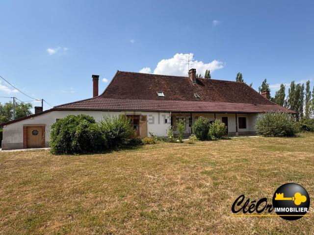 Maison, Sagy