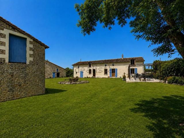 Maison, Saint Coutant