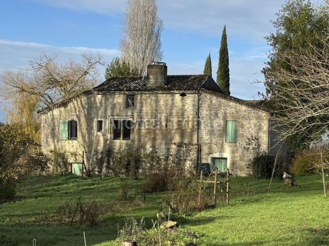 Maison, Saint Colomb de Lauzun