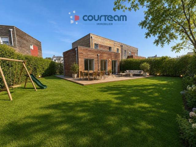 Maison, Saint Contest