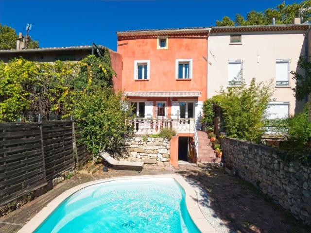 Maison, Saint Cannat