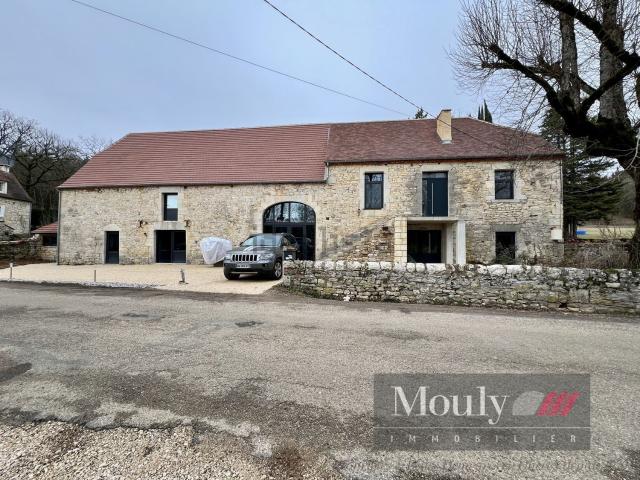 Maison, Saint Chamarand