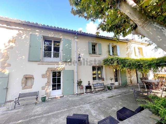 Maison, Saint Chamas
