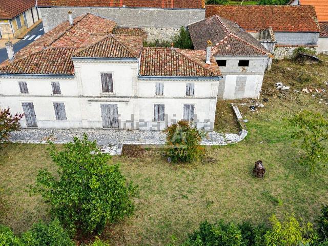 Maison, Saint Christoly de Blaye