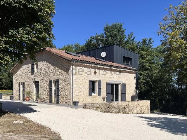 Maison, Saint Clar