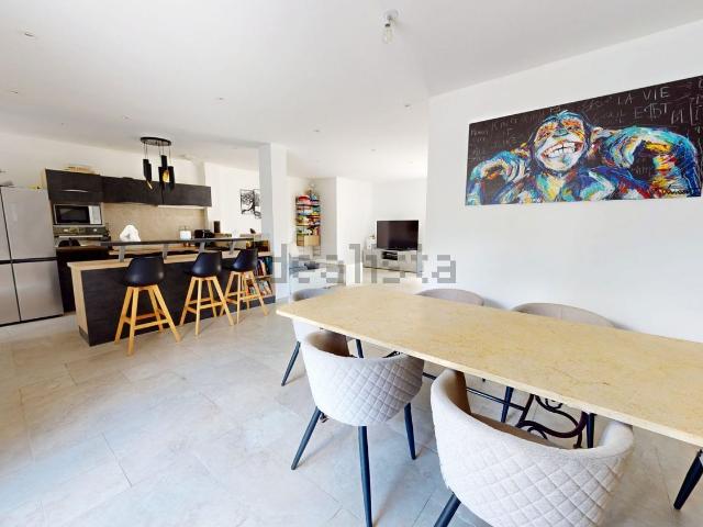 Maison, Saint Cyr en Val