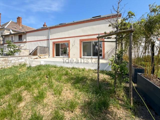 Maison, Saint Cyr en Val