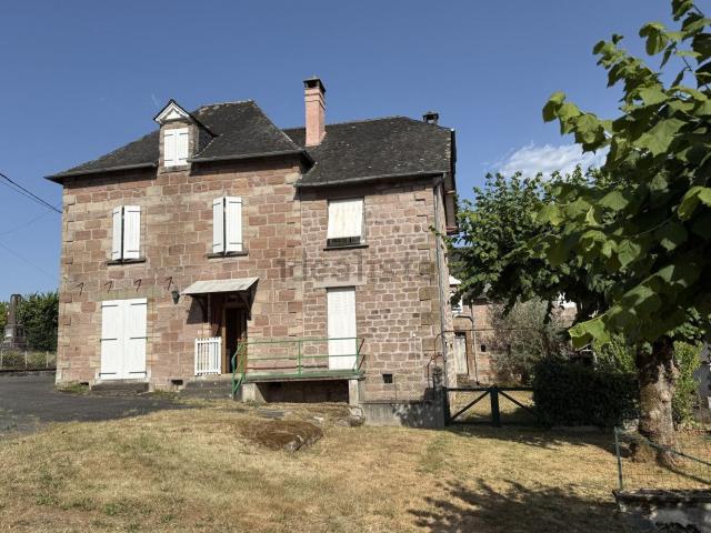 Maison, Saint Cyr la Roche