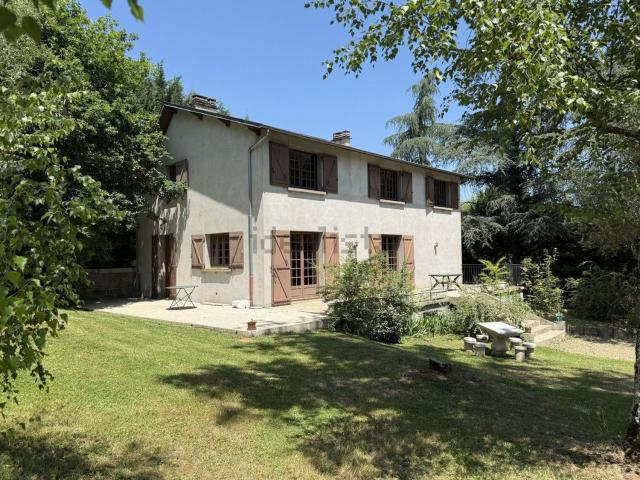 Maison, Saint Cyr la Roche