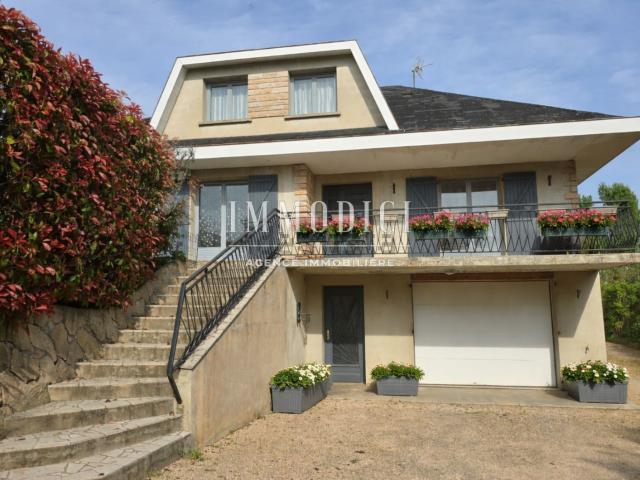 Maison, Saint Cyr sur Menthon
