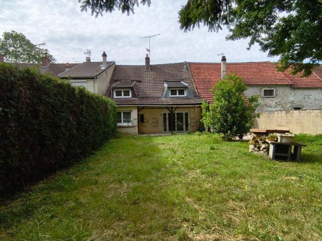 Maison, Saint Cyr sur Morin