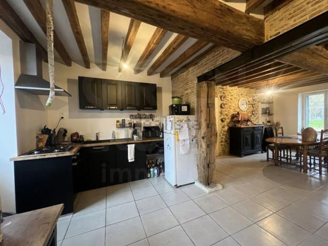 Maison, Saint Amand en Puisaye