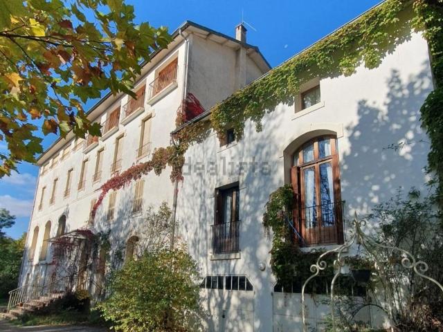 Maison, Saint André les Alpes