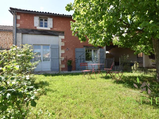 Maison, Saint Adjutory