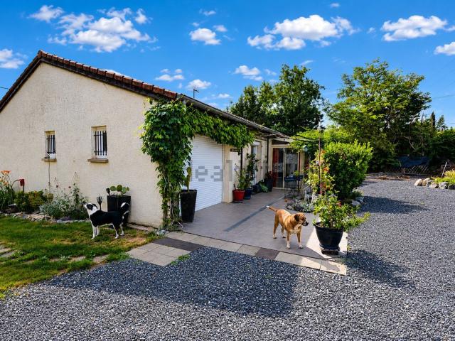 Maison, Saint Alban Auriolles