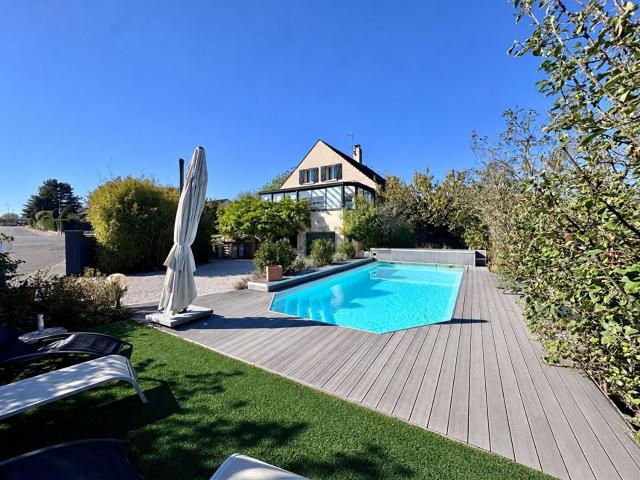 Maison, Saint Apollinaire