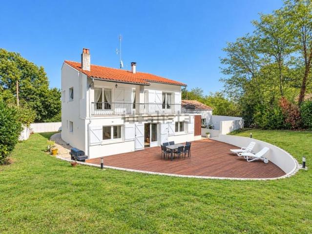 Maison, Saint Augustin