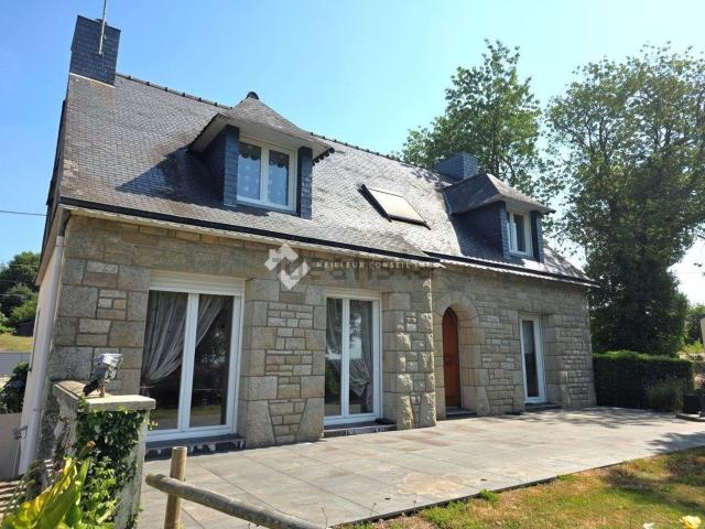 Maison, Saint Avé