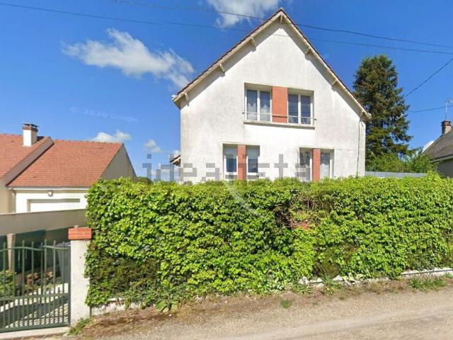 Maison, Saint Ay