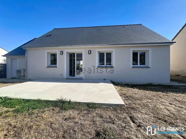 Maison, Saint Ay
