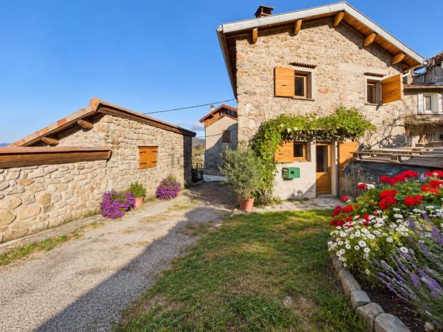 Maison, Saint Basile