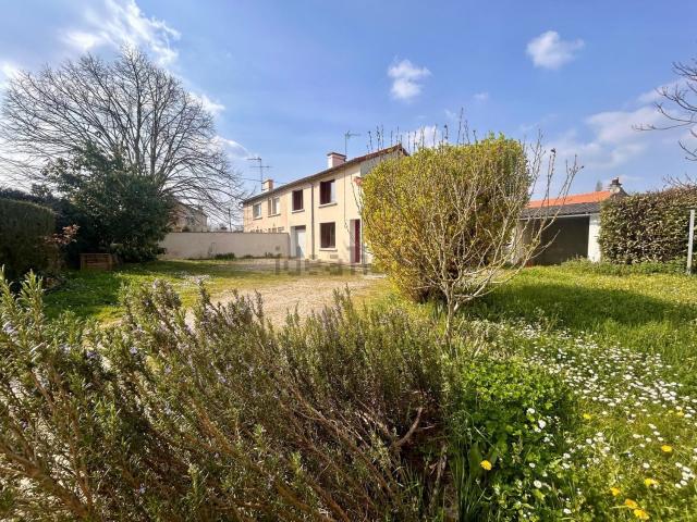 Maison, Saint Benoît