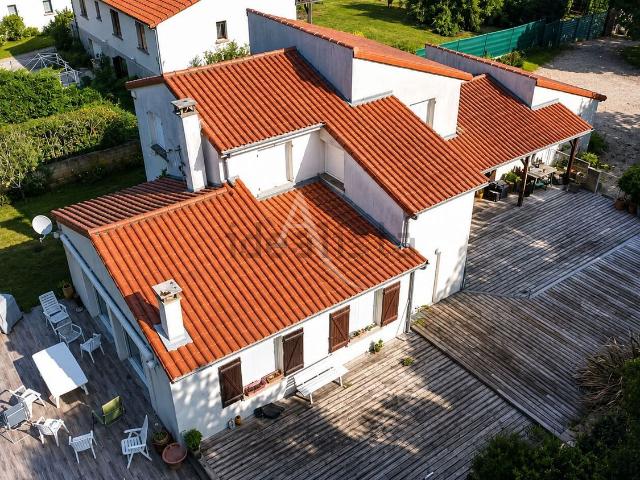 Maison, Saint Benoît