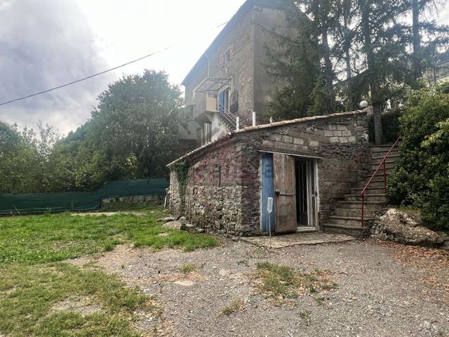 Maison, Saint Brès