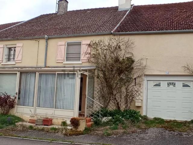 Maison, Saint Broingt le Bois