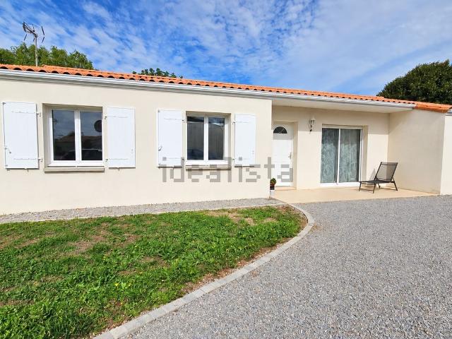 Maison, Saint Gelais