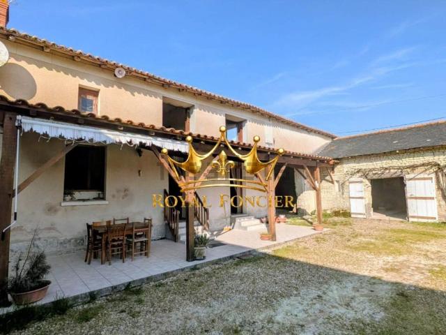 Maison, Lencloître