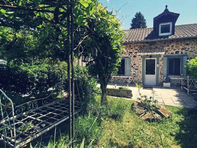 Maison, Saint Genest sur Roselle