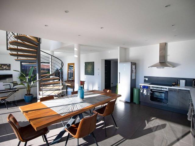 Maison Saint Genis Laval 5 pièce s 161 m2