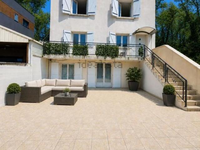 Maison, Saint Genis Pouilly